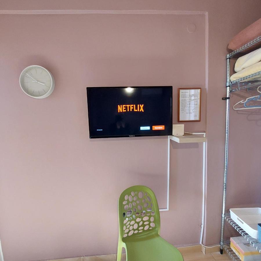 Urban Penthouse Apartment Патра Екстериор снимка